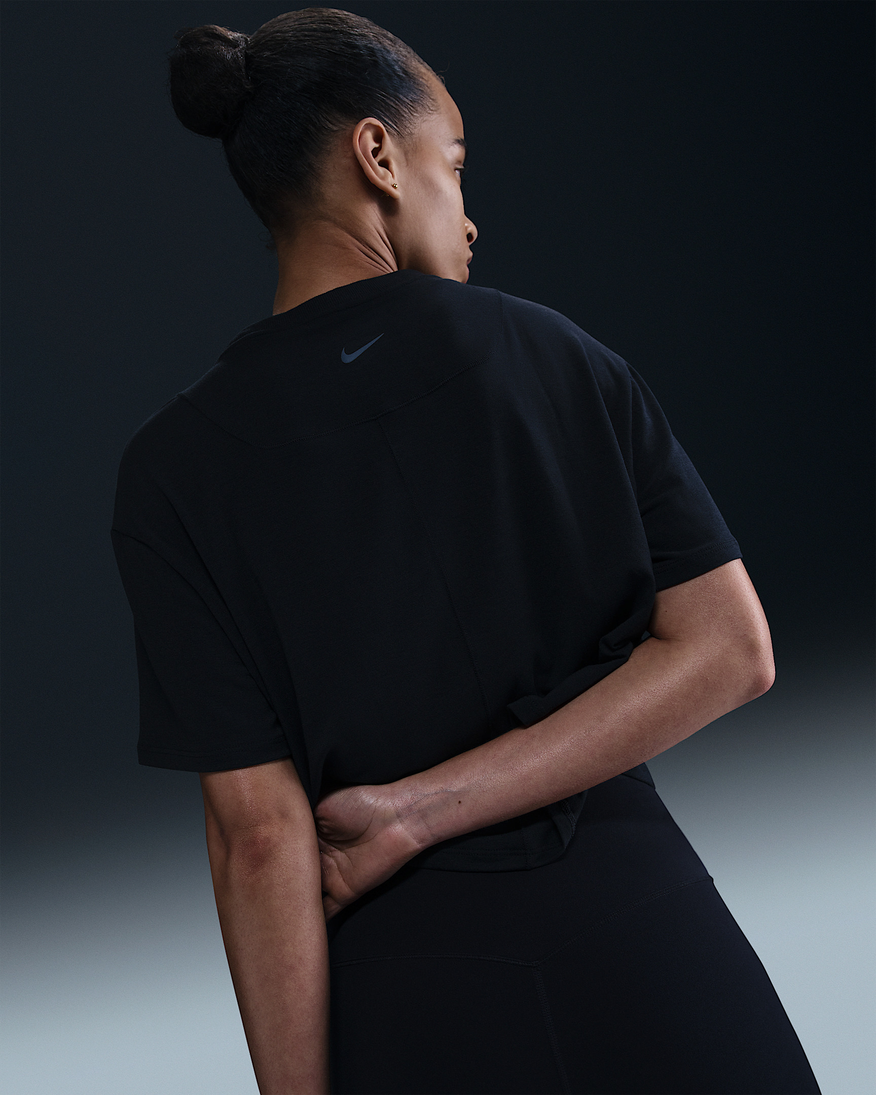 Nike One Relaxed Women's Dri-FIT Cropped Short-Sleeve Top - 2
