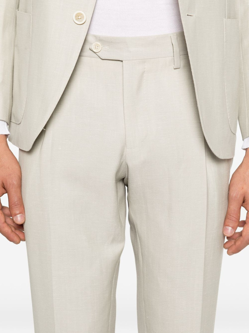 notched-lapel single-breasted suit 5
