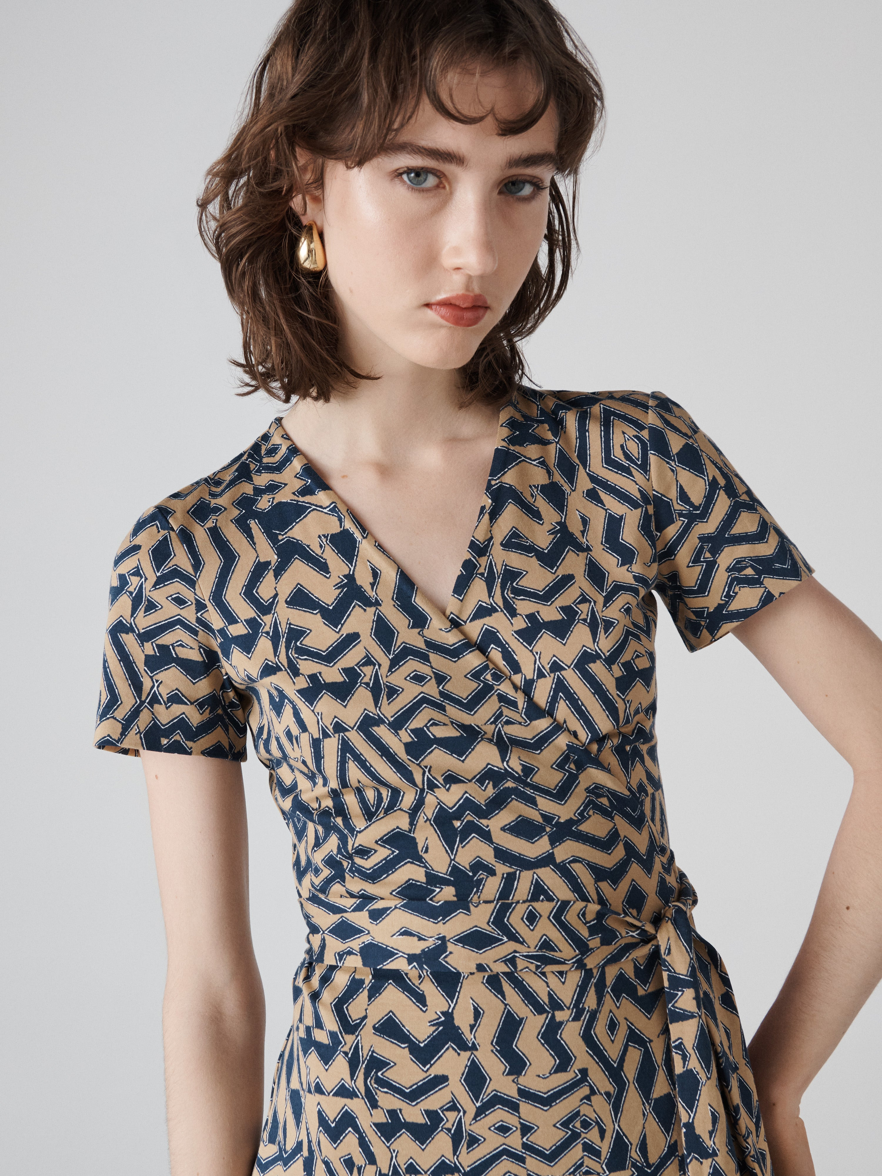 Julian Short Sleeve Wrap Dress - 3