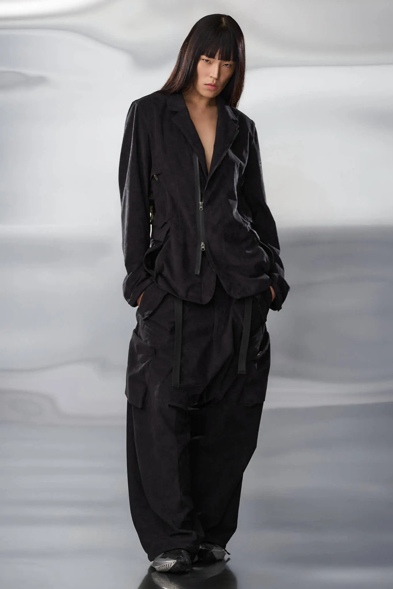 J29-TO Scrim Laced Ultra-Microfiber Blazer Black 2