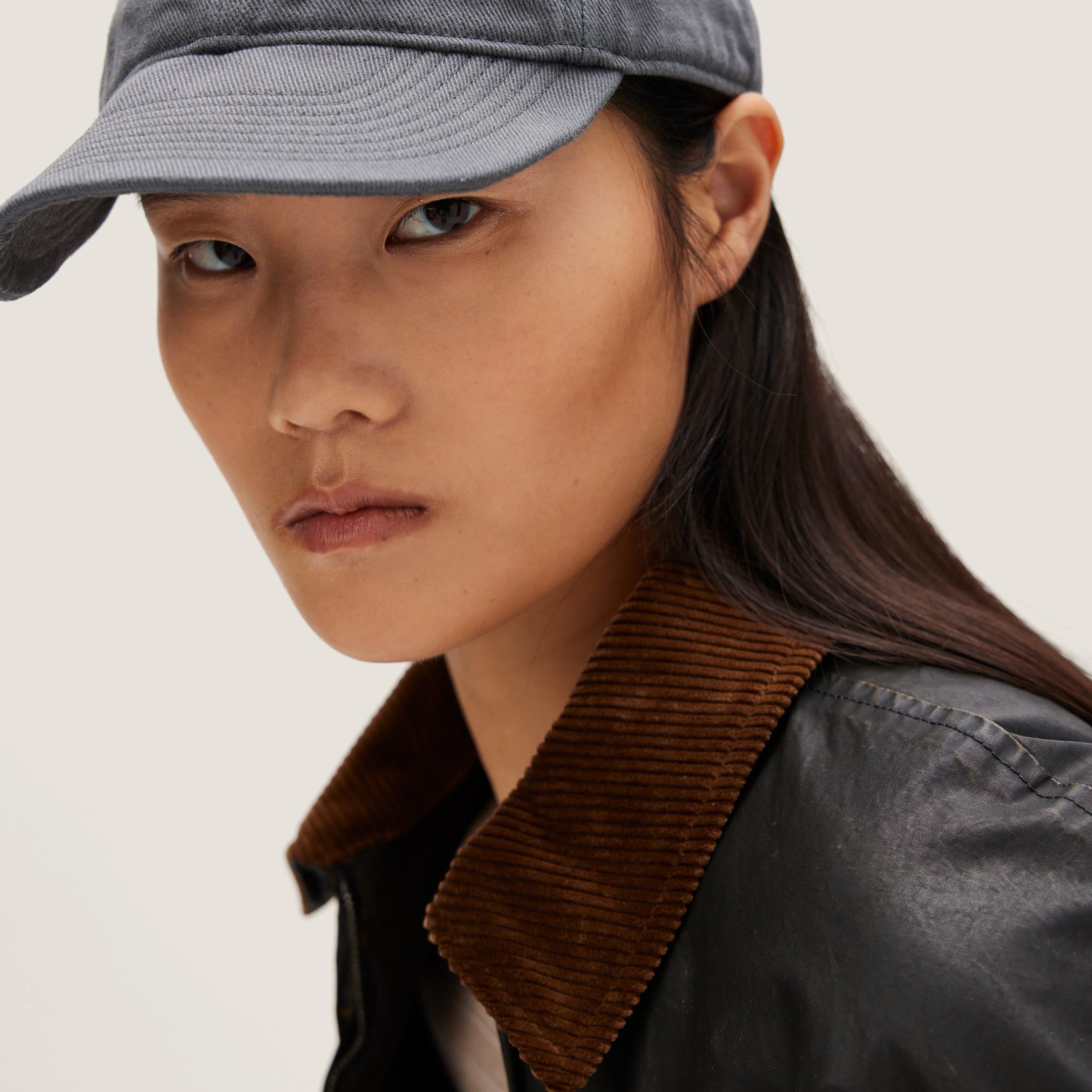 Resin-finish poplin bomber jacket - 5