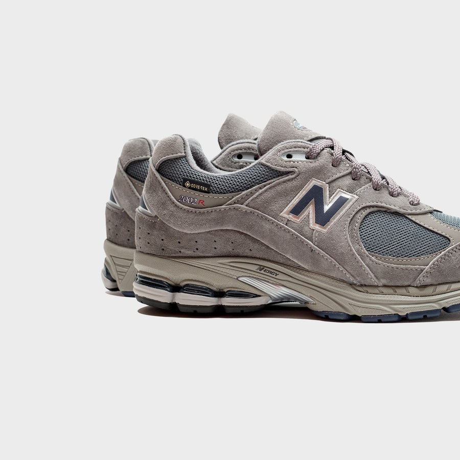 New Balance M2002RXC 