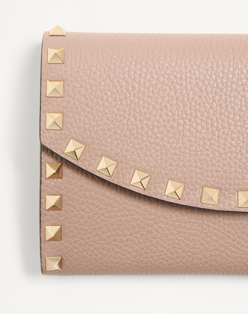 Valentino ROCKSTUD WALLET WITH CHAIN IN GRAINY CALFSKIN outlook