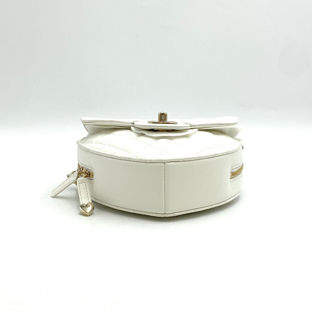 Chanel 2022 White Heart Bag Large AS3191 (Built-in Chip) - 6