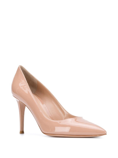 Gianvito Rossi classic pumps outlook