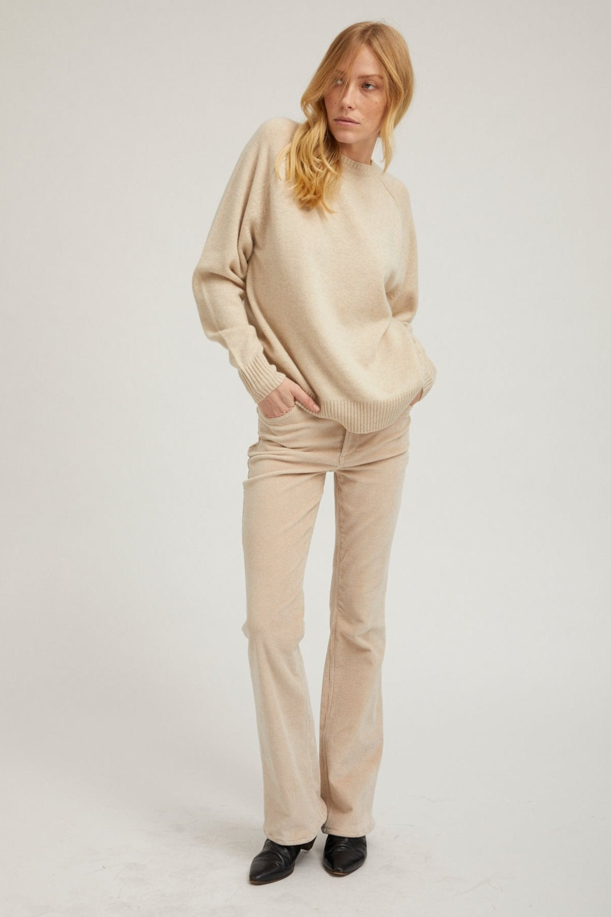 OAT CORDUROY MICRO FLARE PANTS - 2
