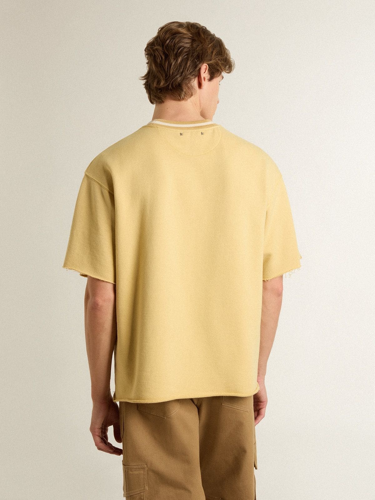 Men's oversized yellow cotton T-shirt with blue print - 4
