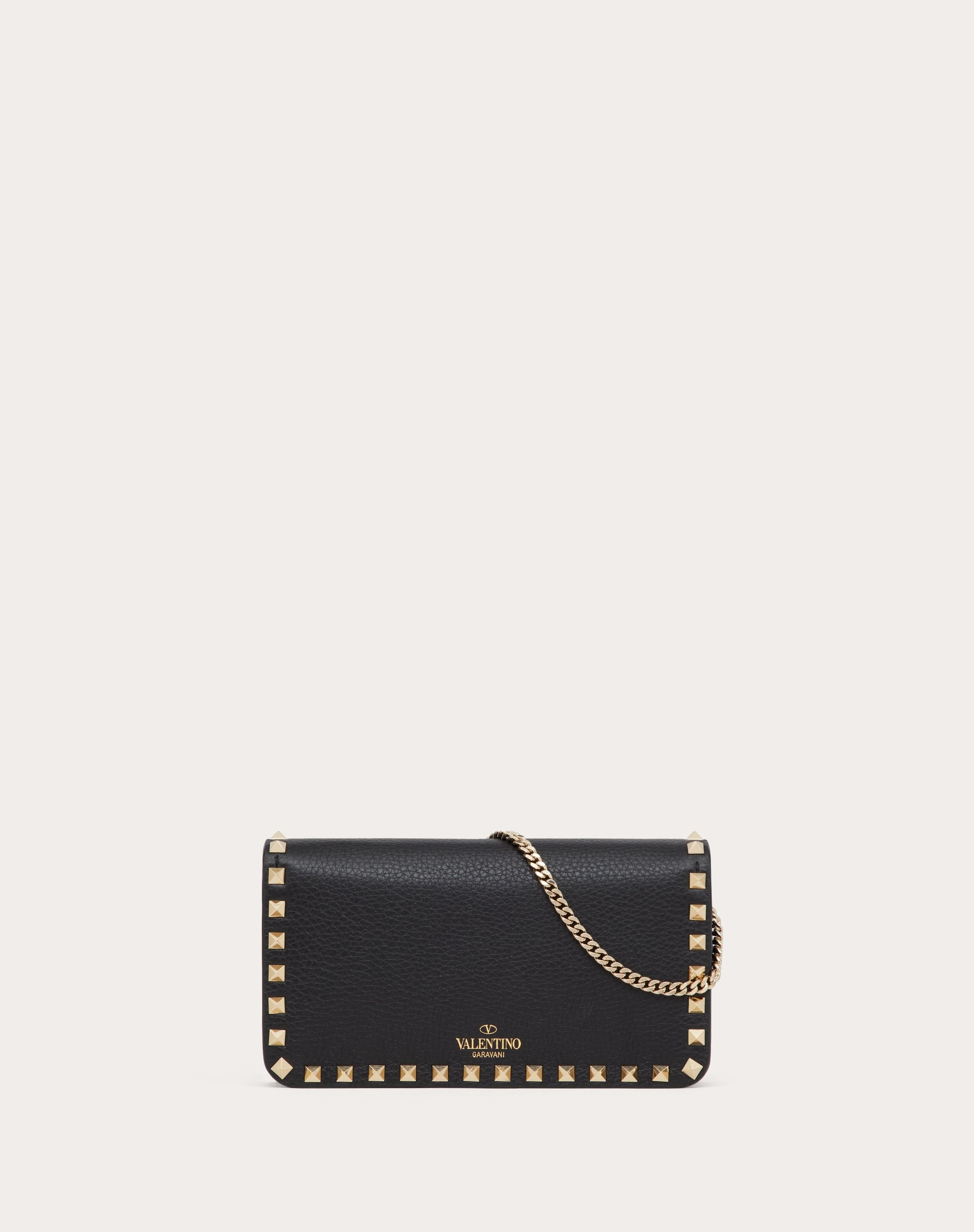 ROCKSTUD GRAINY CALFSKIN CHAIN POUCH - 3