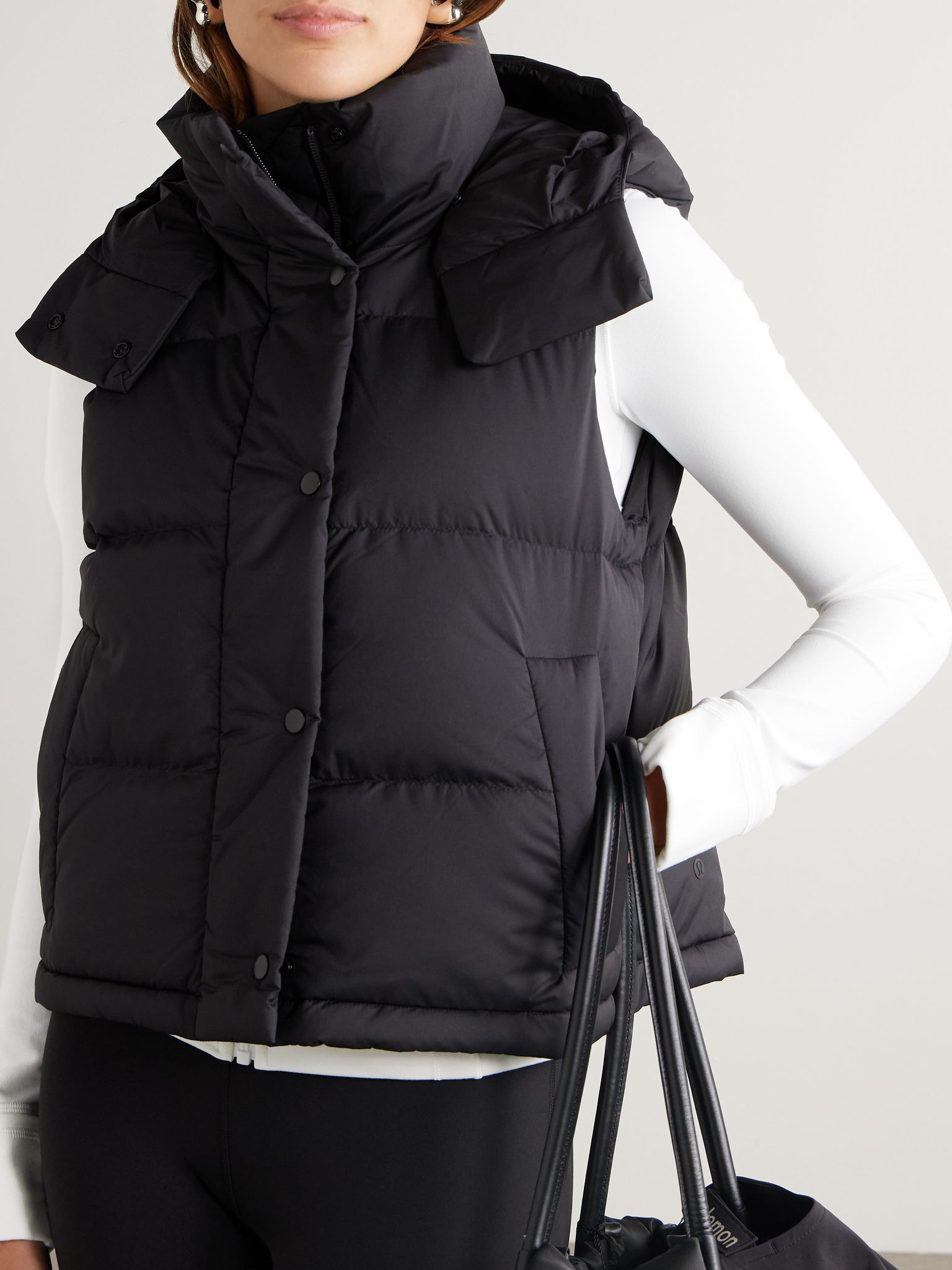 Wunder Puff quilted SoftMatte™ hooded down vest Black - 3