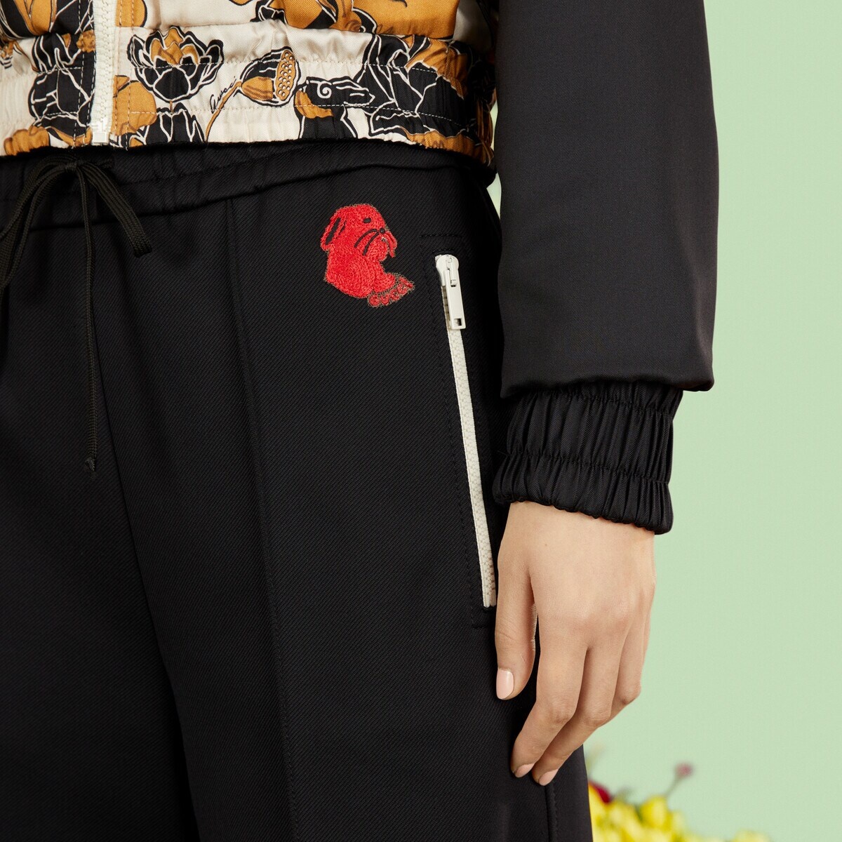 Jersey pants with embroidery - 4