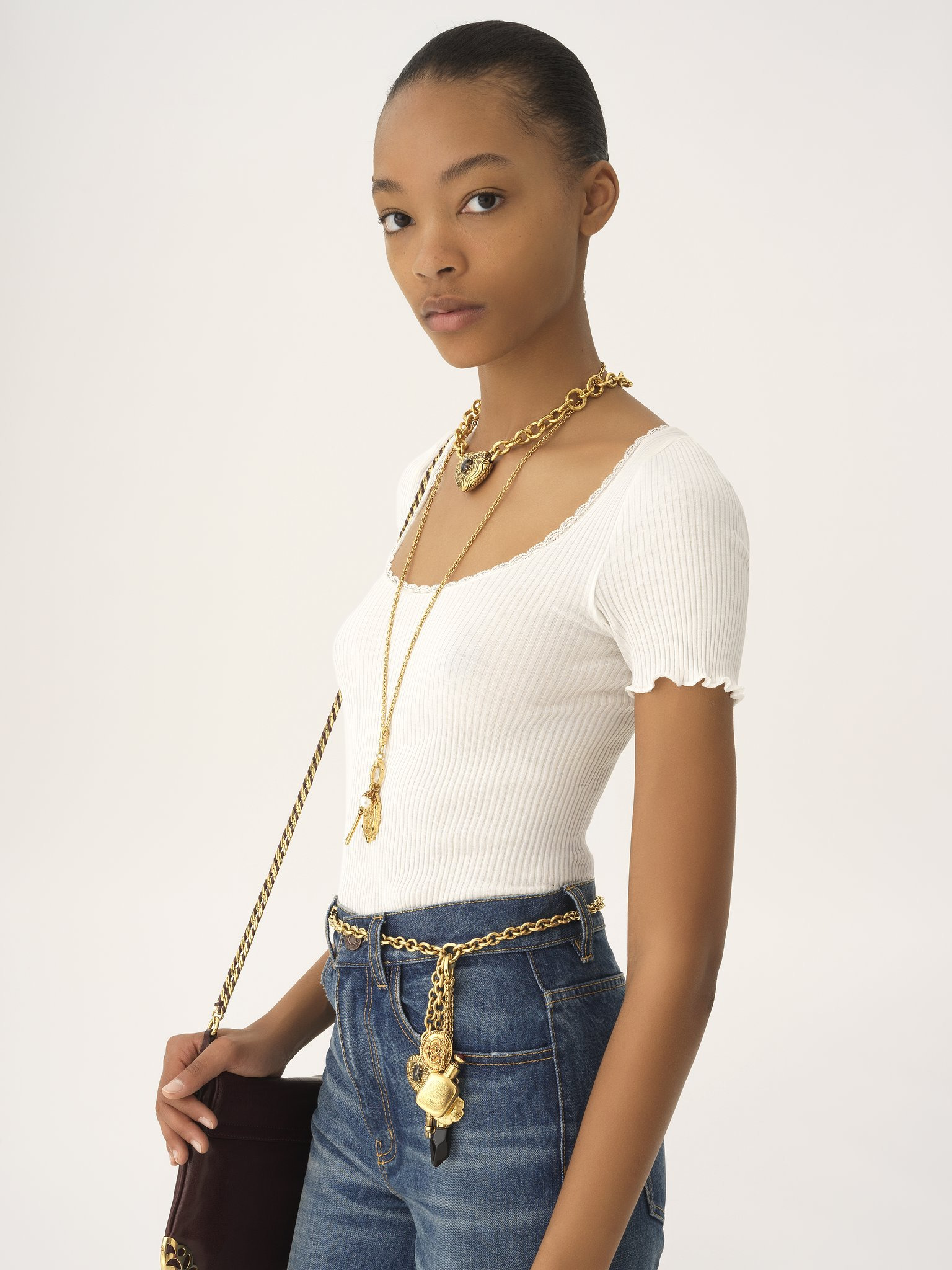 SCOOP-NECK FITTED T-SHIRT IN COTTON - 4