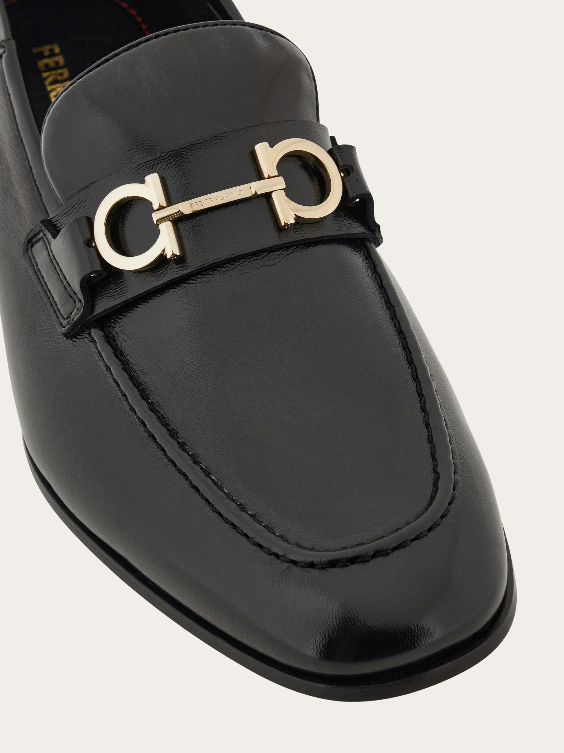 FERRAGAMO 3101180756254AVORIOAZZURRO 関税送料込 FERRAGAMO Grandioso Gancini Leather Loafers | Saks Fifth Avenue