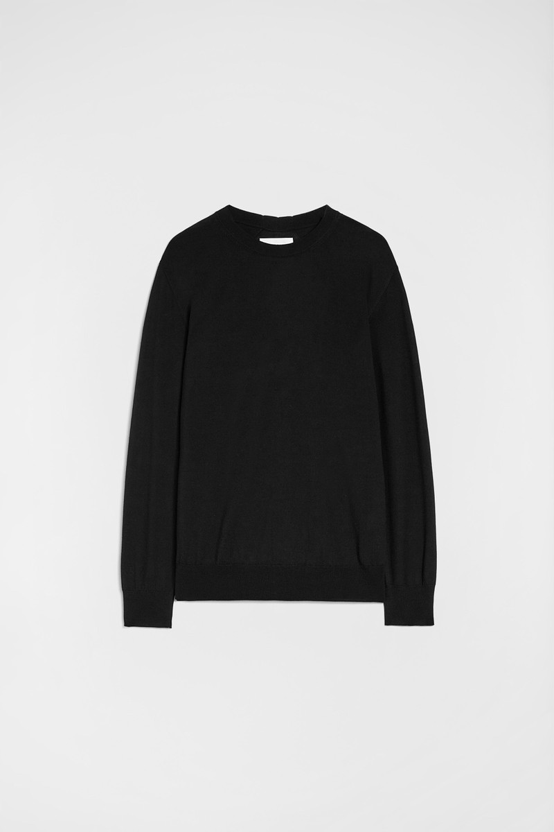 Lightweight Crew-Neck Sweater 1