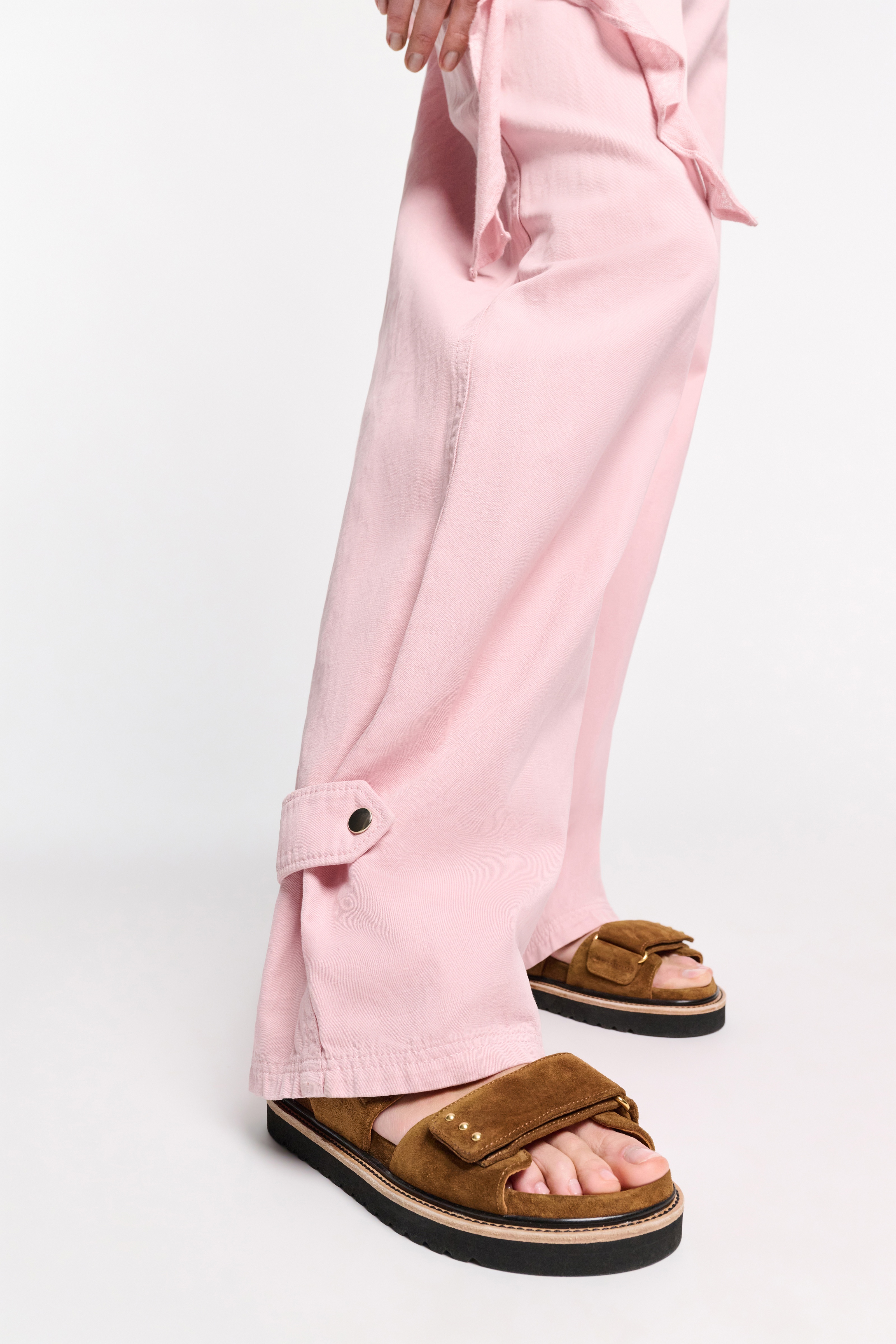 SUEDE SENSATION velcro strap footbed - 5