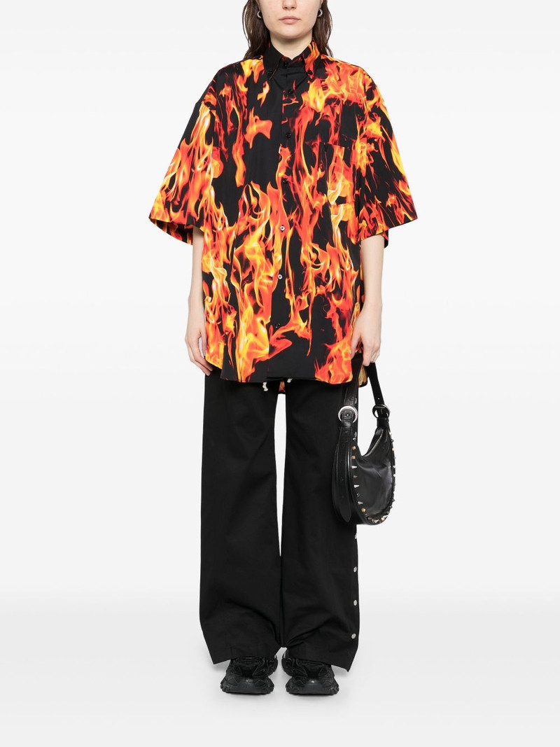 VETEMENTS graphic-print shirt outlook