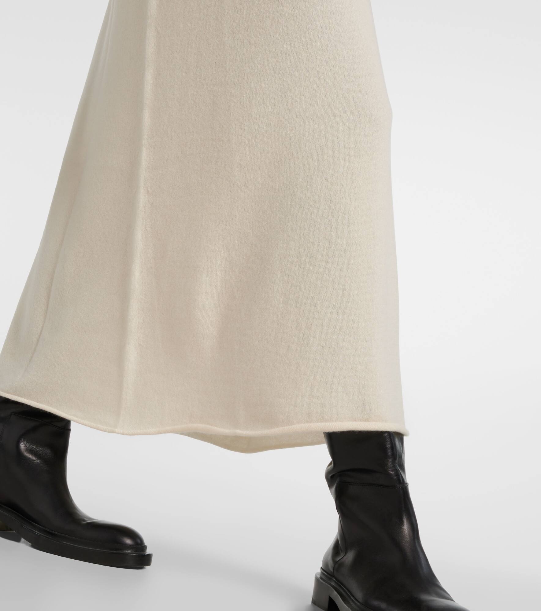 Knitted cashmere midi dress - 6