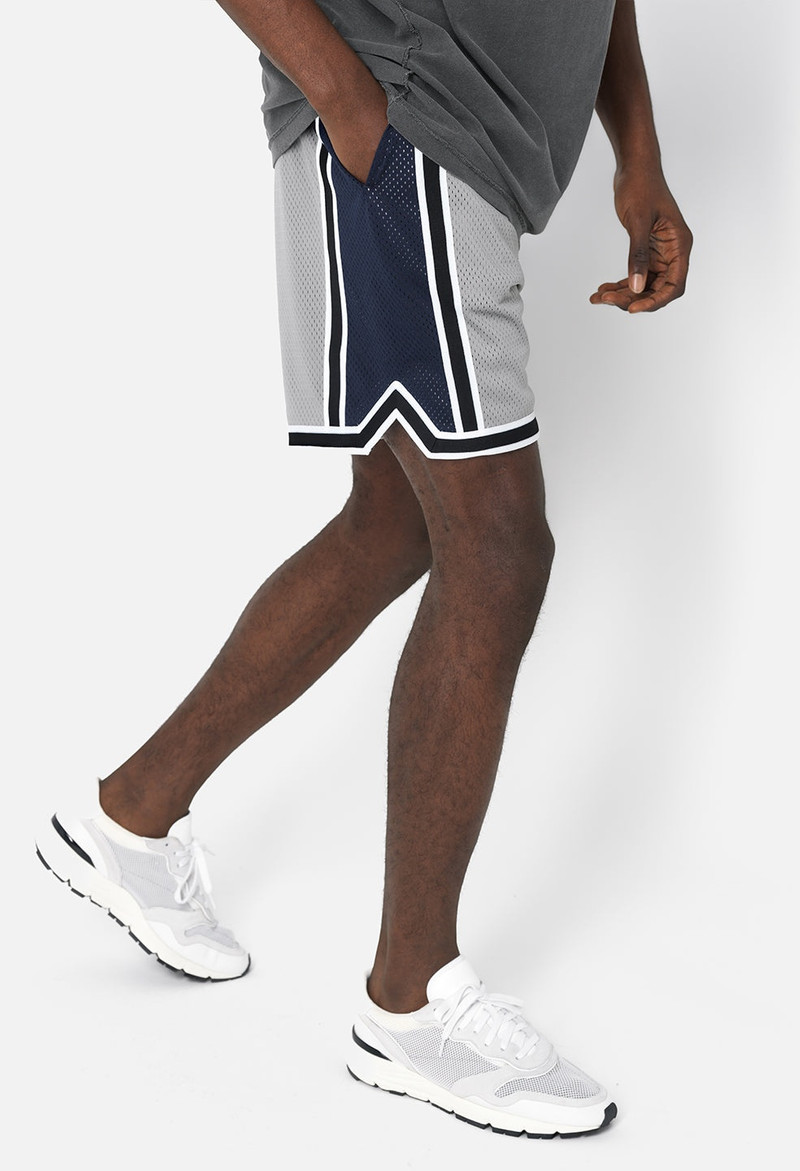 VINTAGE VARSITY SHORTS 4