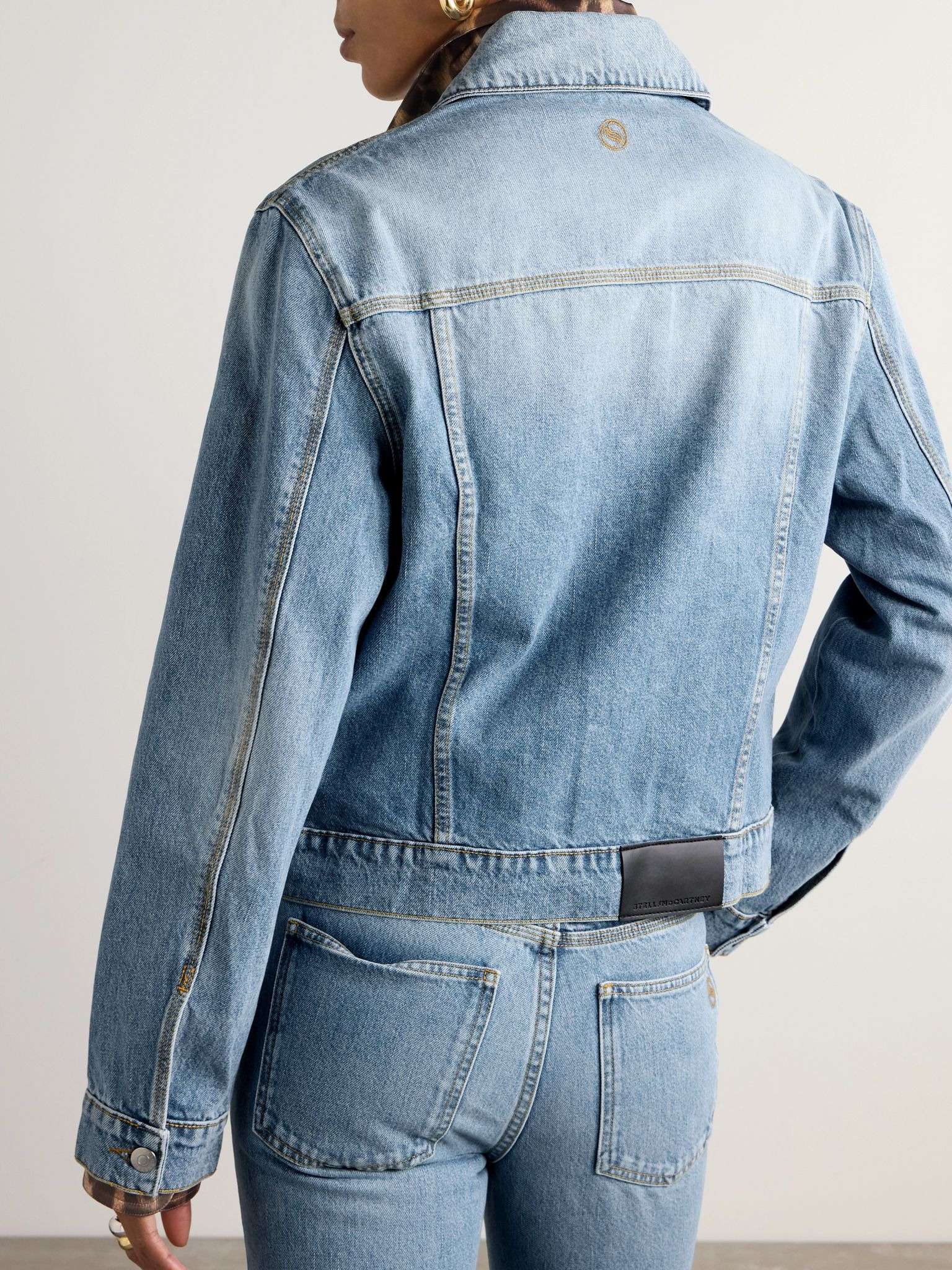 + NET SUSTAIN Iconic chain-embellished denim jacket Blue - 4