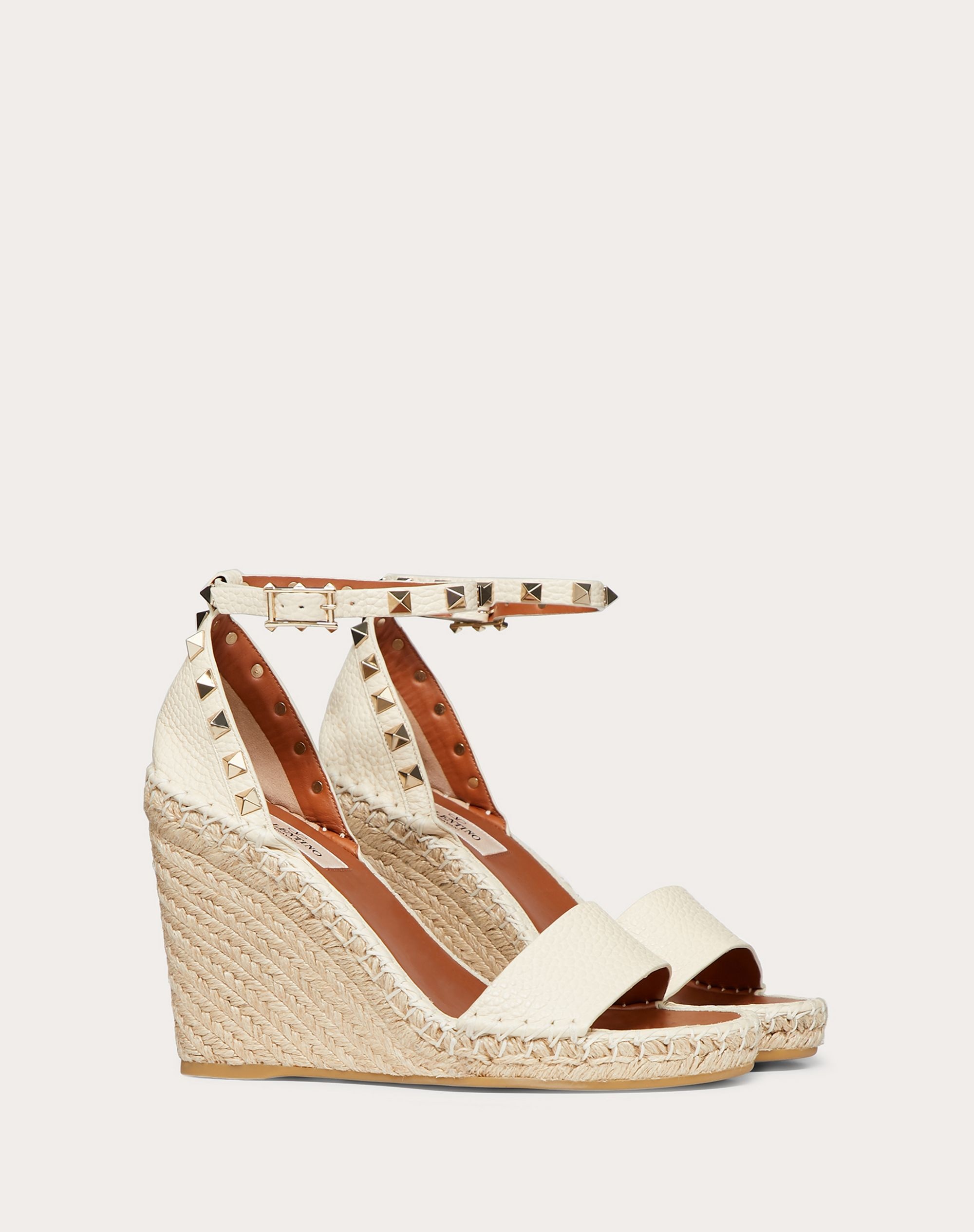 DOUBLE ROCKSTUD GRAINY CALFSKIN WEDGE SANDAL 95 MM - 2