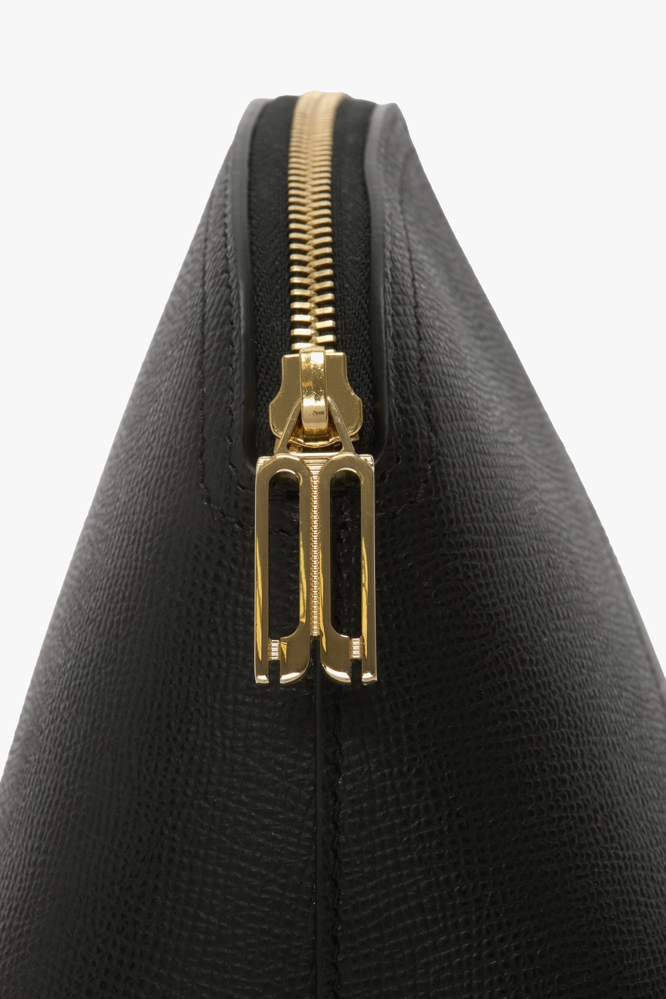 Victoria Large Travel Pouch In Black Grained Leather - 4