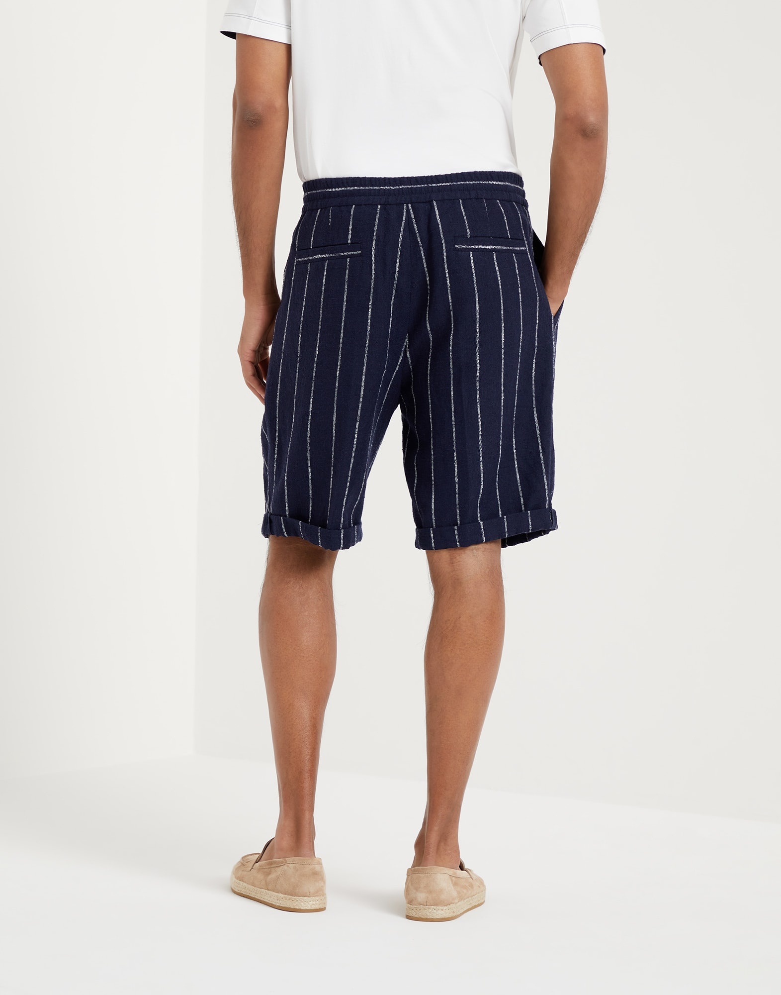 Linen, wool and silk chalk stripe Bermuda shorts with drawstring and double pleats - 2