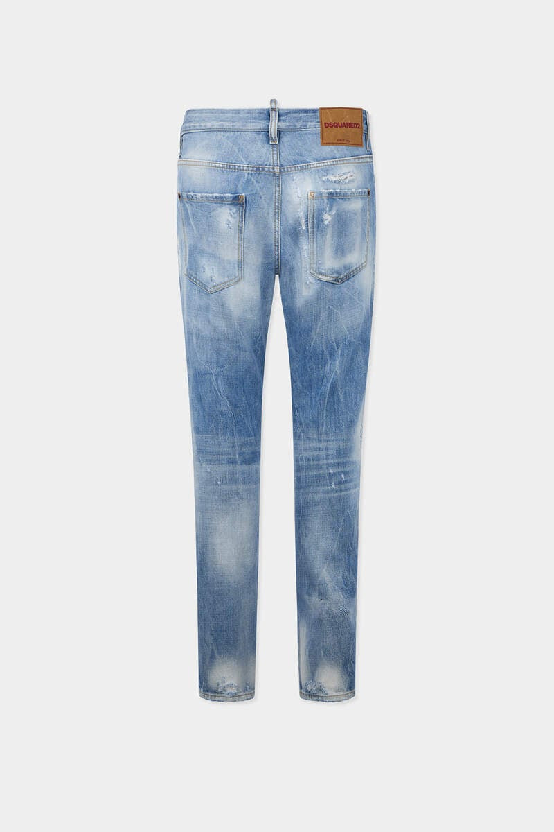 DSQUARED2 LIGHT WASH TEDDY JEANS outlook