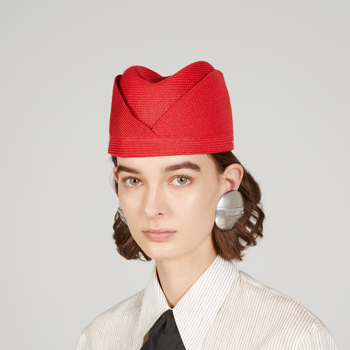 Straw-effect pillbox hat - 3