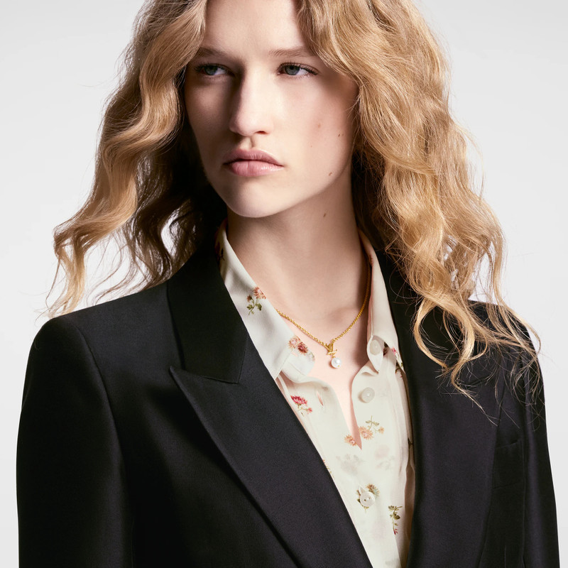 LV Iconic Louisa Necklace 4