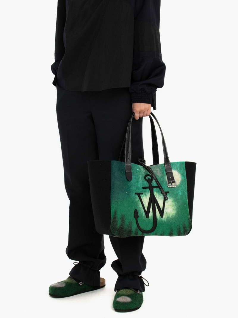 JW Anderson BELT TOTE outlook