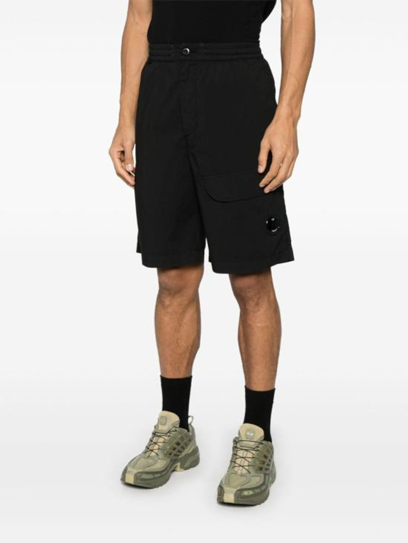 C.P. Company LENS CARGO SHORTS PANTS outlook