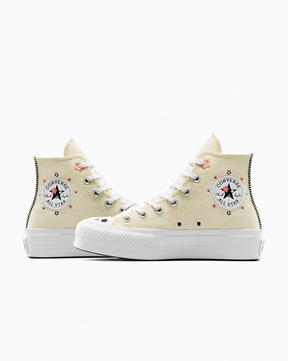 Chuck Taylor All Star Lift Platform Petite Petals - 6