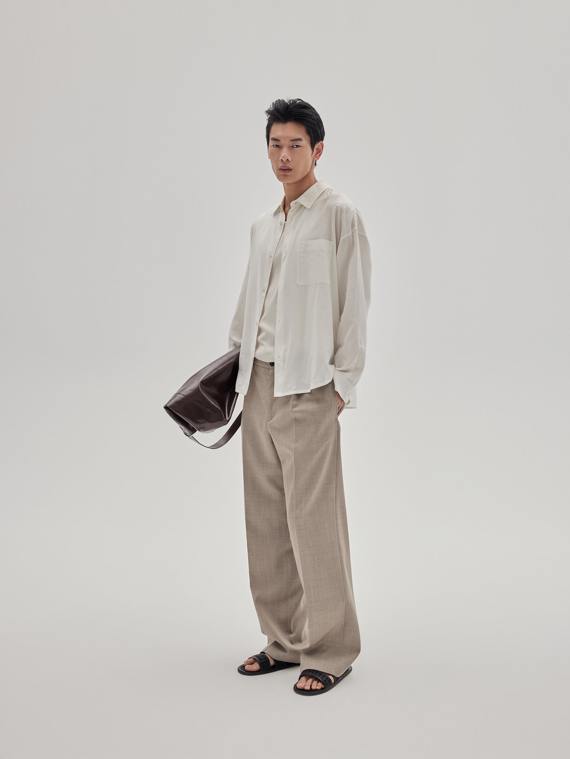 Wide Leg Trousers in Vintage Khaki - 2