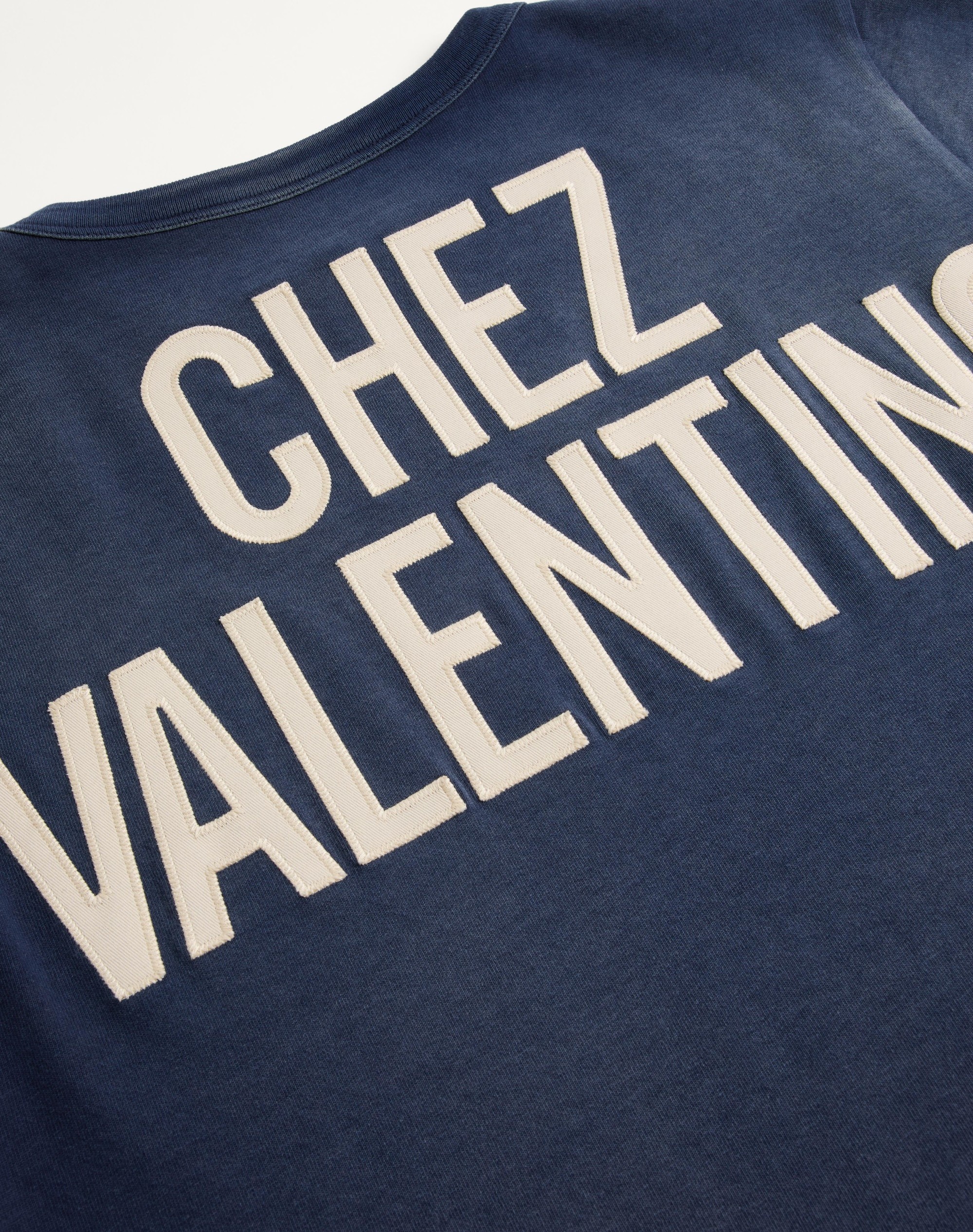 COTTON T-SHIRT WITH CHEZ VALENTINO PRINT AND PATCH - 7