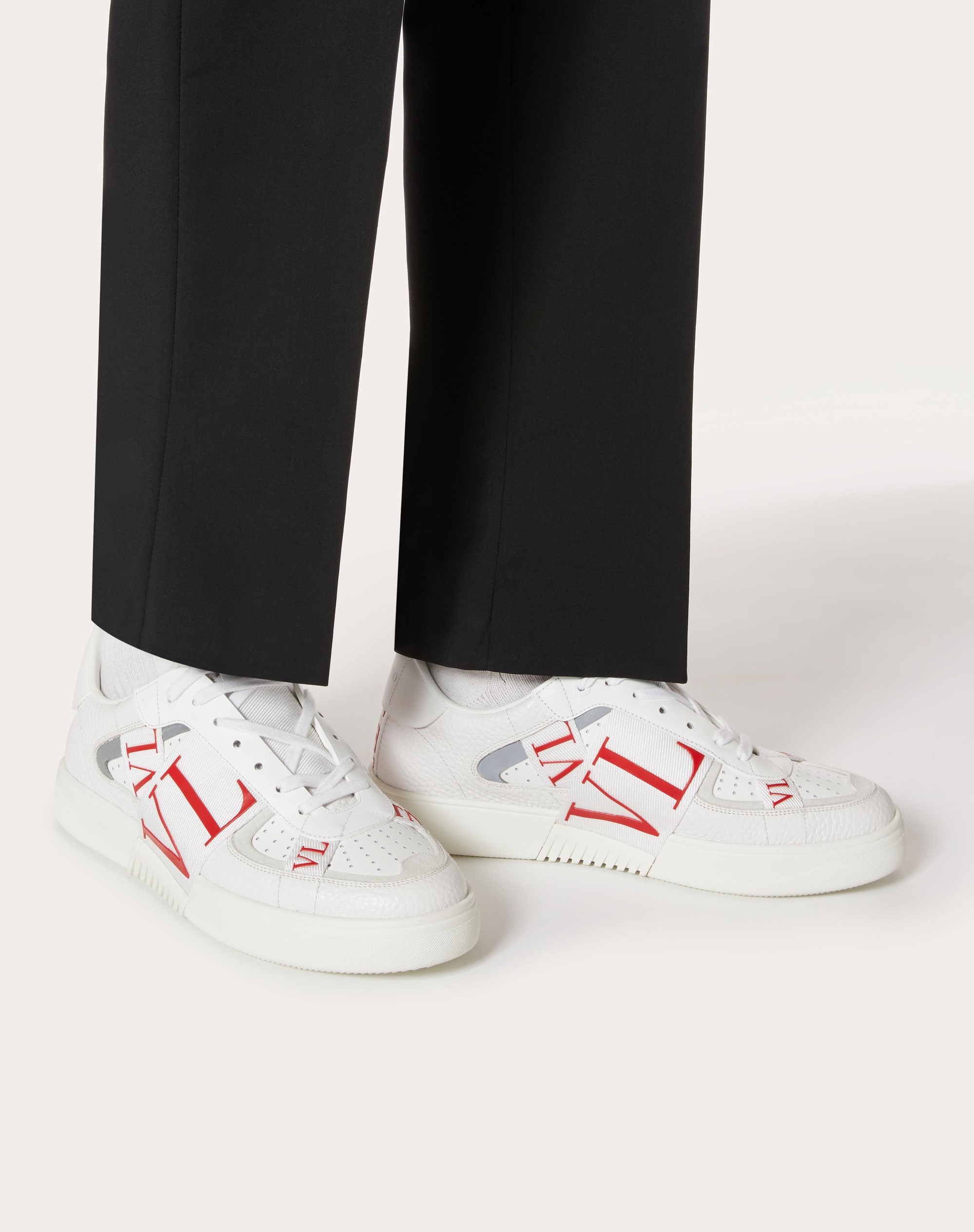 LOW-TOP CALFSKIN VL7N SNEAKER WITH BANDS - 6