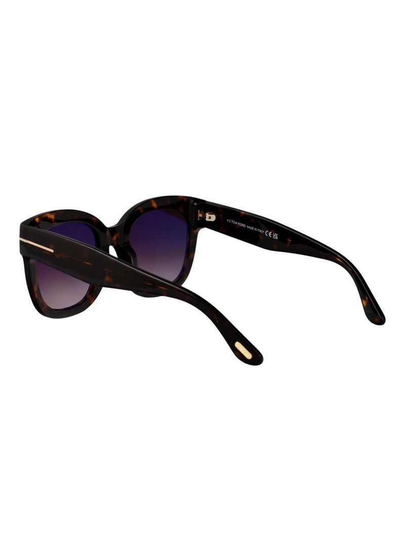 cat-eye frame sunglasses 3