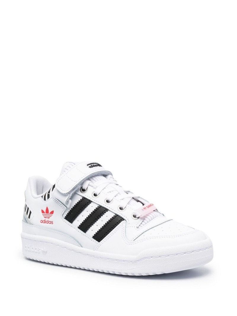 adidas Forum low-top sneakers outlook