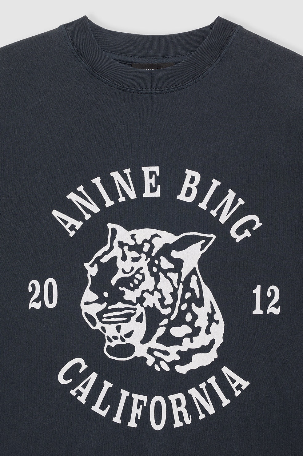 Avi Tee Collegiate Leopard - Washed Charcoal - 4