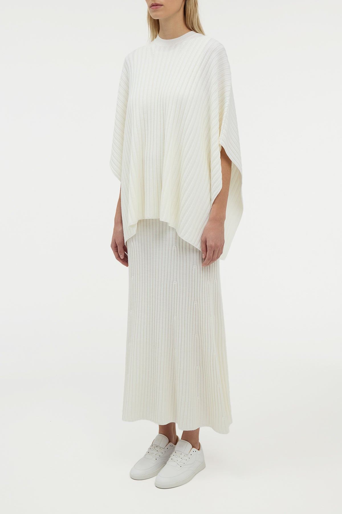 Baron Knit Cropped Poncho in Ivory Merino Wool Cashmere - 3