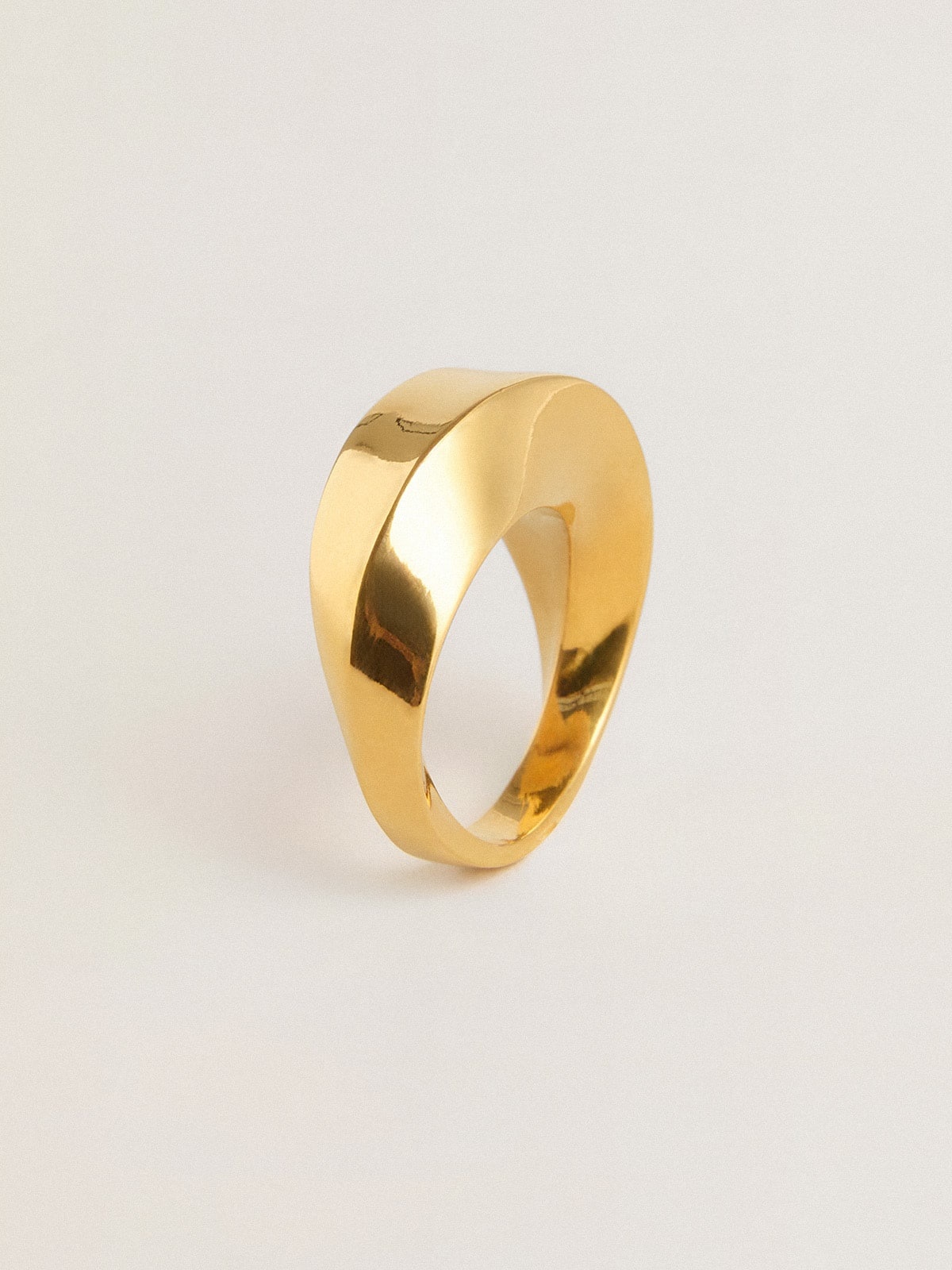 Gold ring - 2