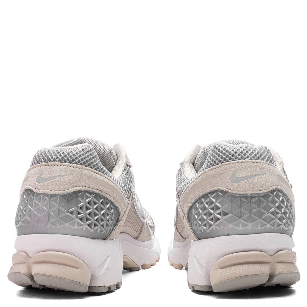 ZOOM VOMERO 5 - LIGHT OREWOOD BROWN/LIGHT SMOKE GREY/WHITE - 4