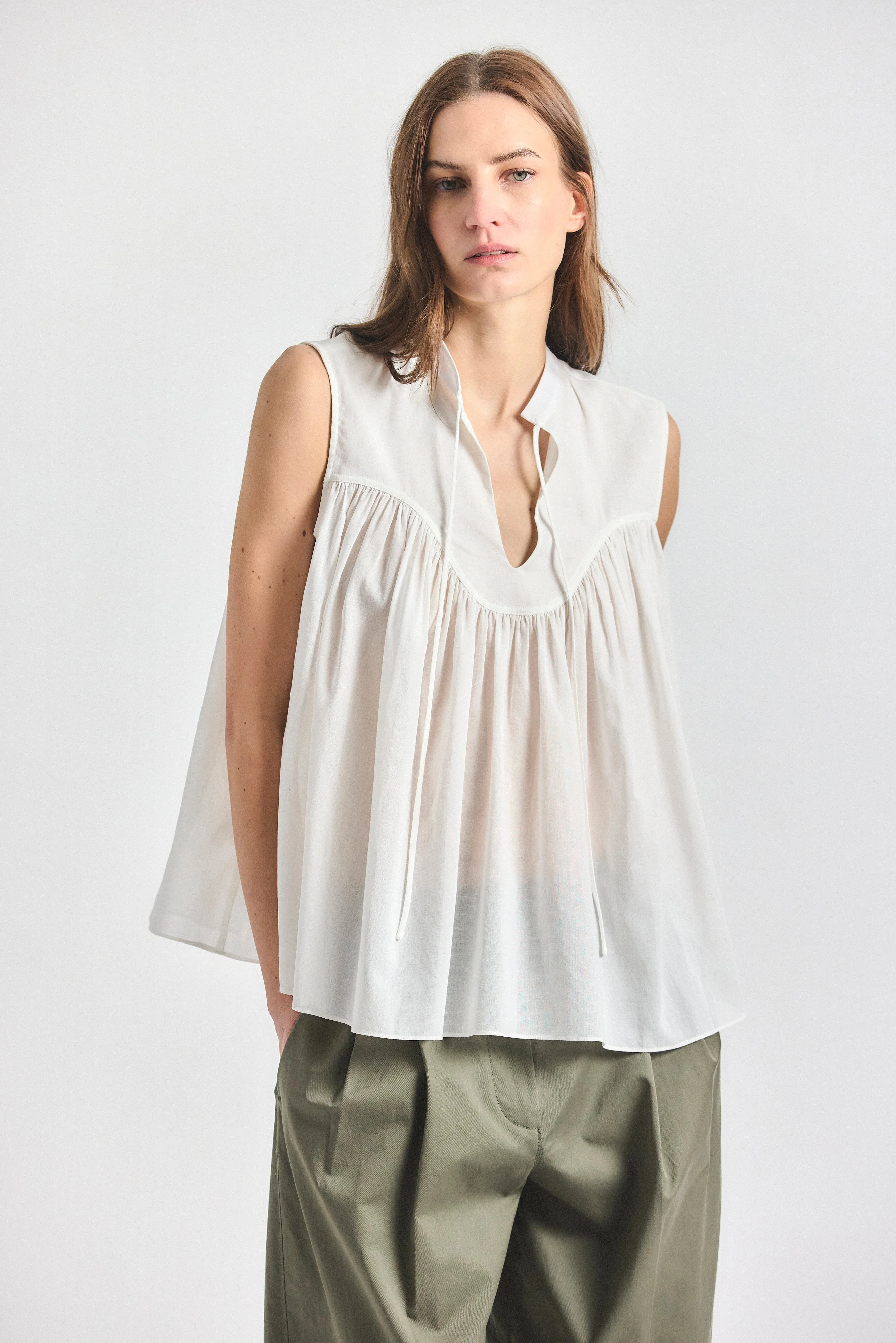 CHASE SLEEVELESS TOP - 1