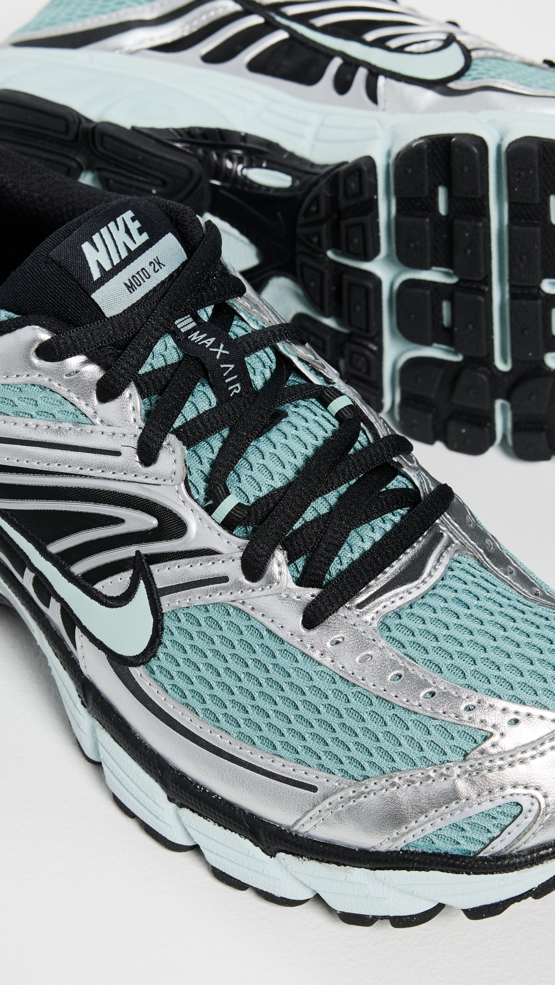 W Nike Air Max Moto 2k Sneakers - 5