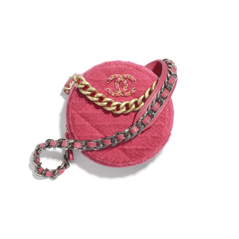CHANEL 19 Clutch with Chain  1