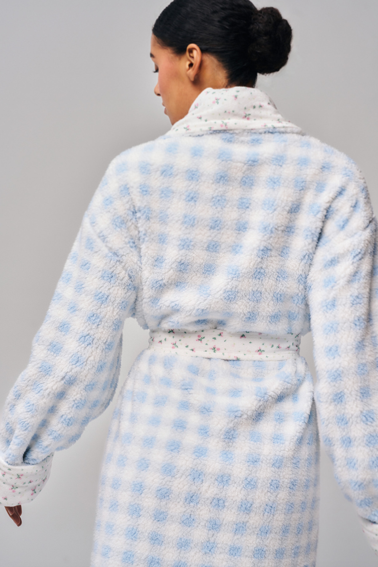 COZY CLOUD REVERSIBLE ROBE - 7