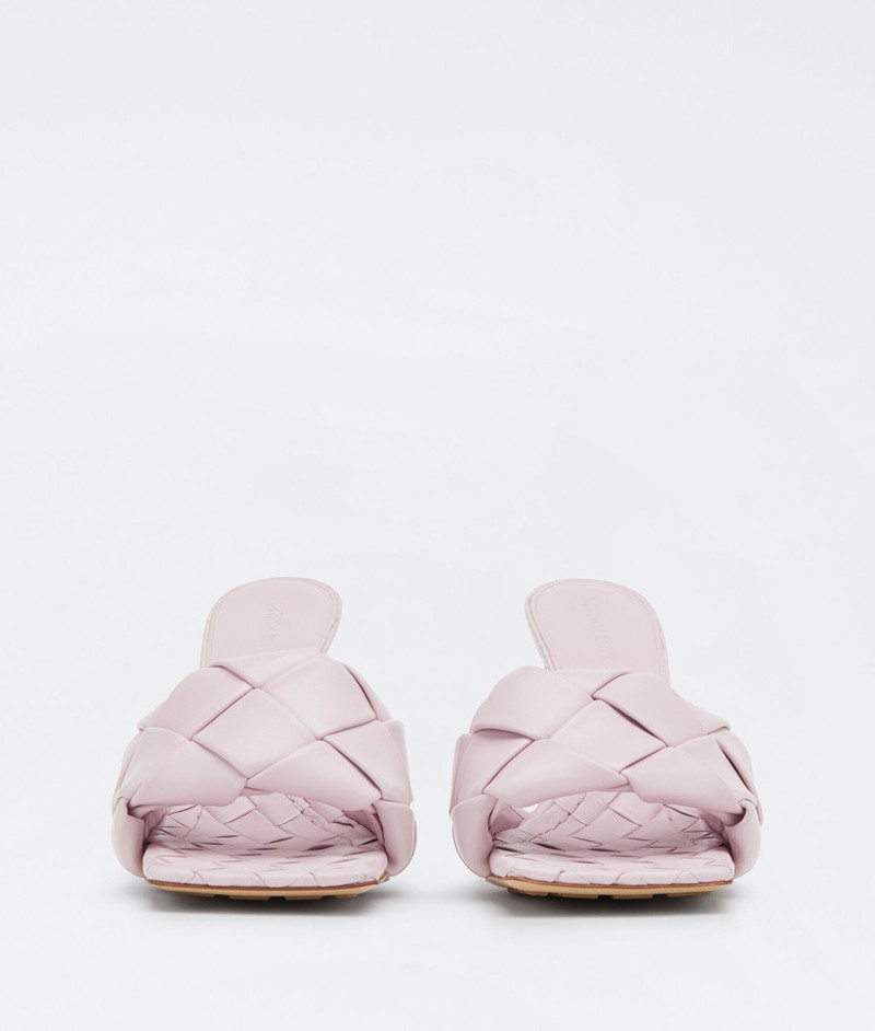 Bottega Veneta lido outlook