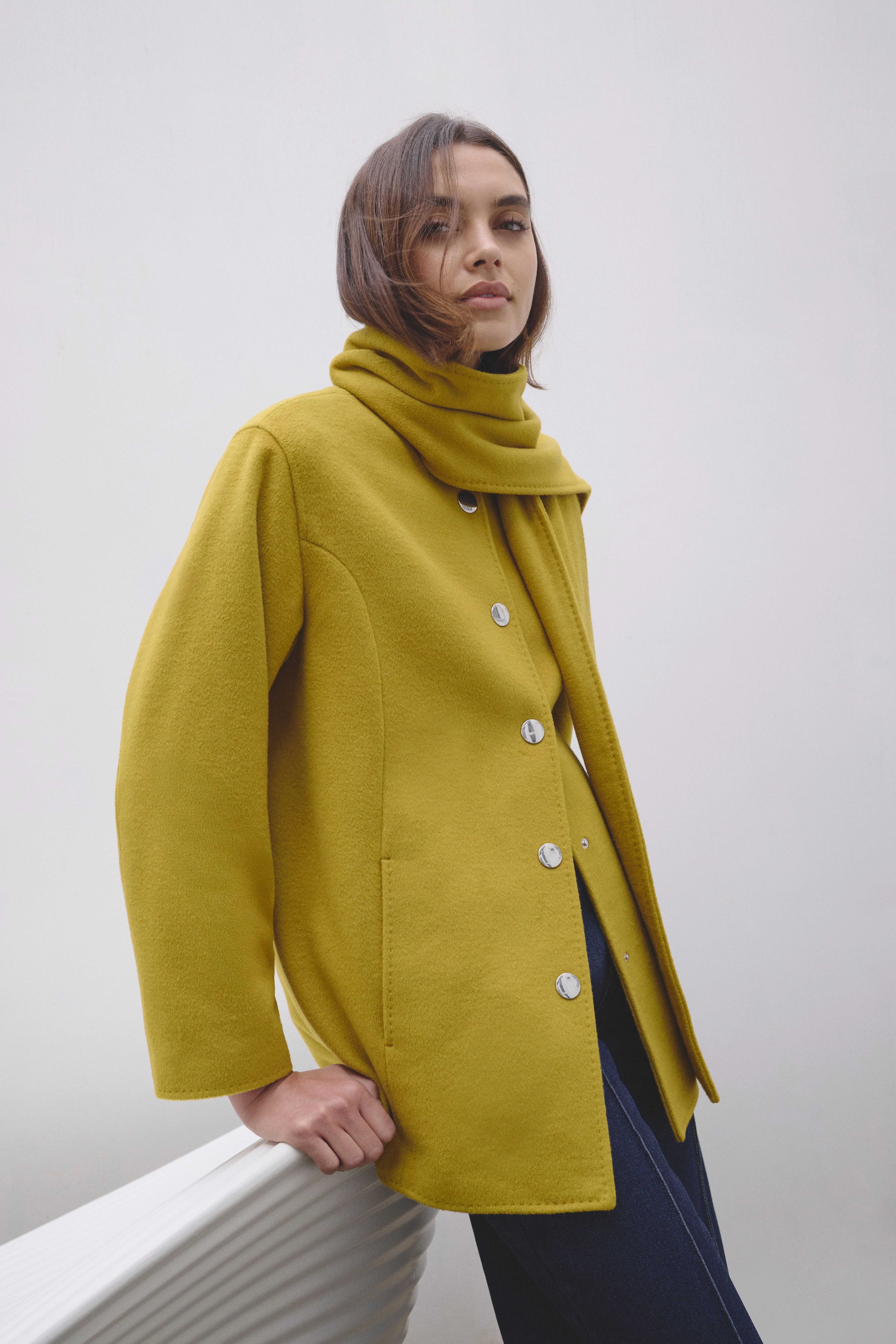 Brushed Wool Detachable Scarf Tailored Short Coat - 1