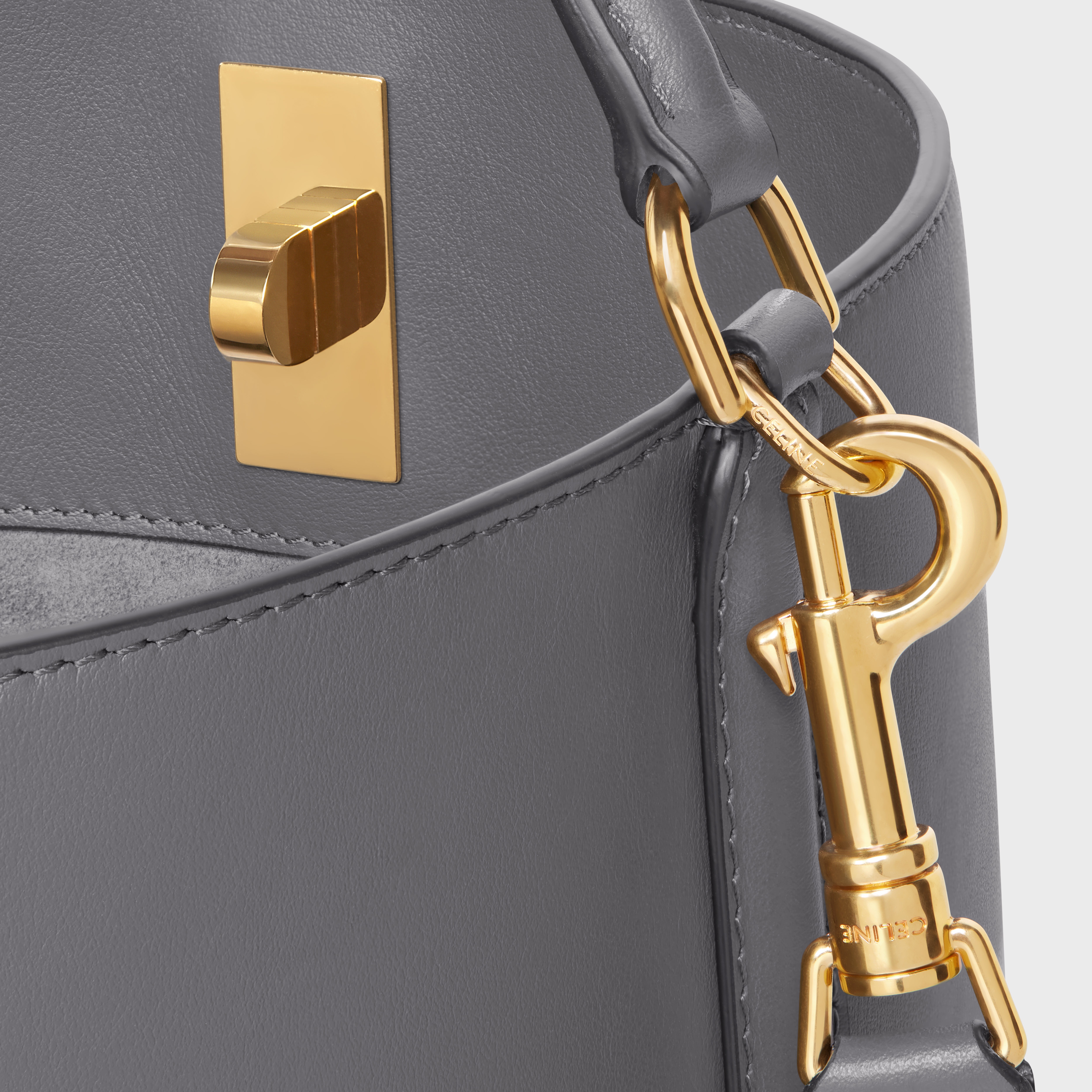 Bucket 16 Bag in Smooth Calfskin - 4