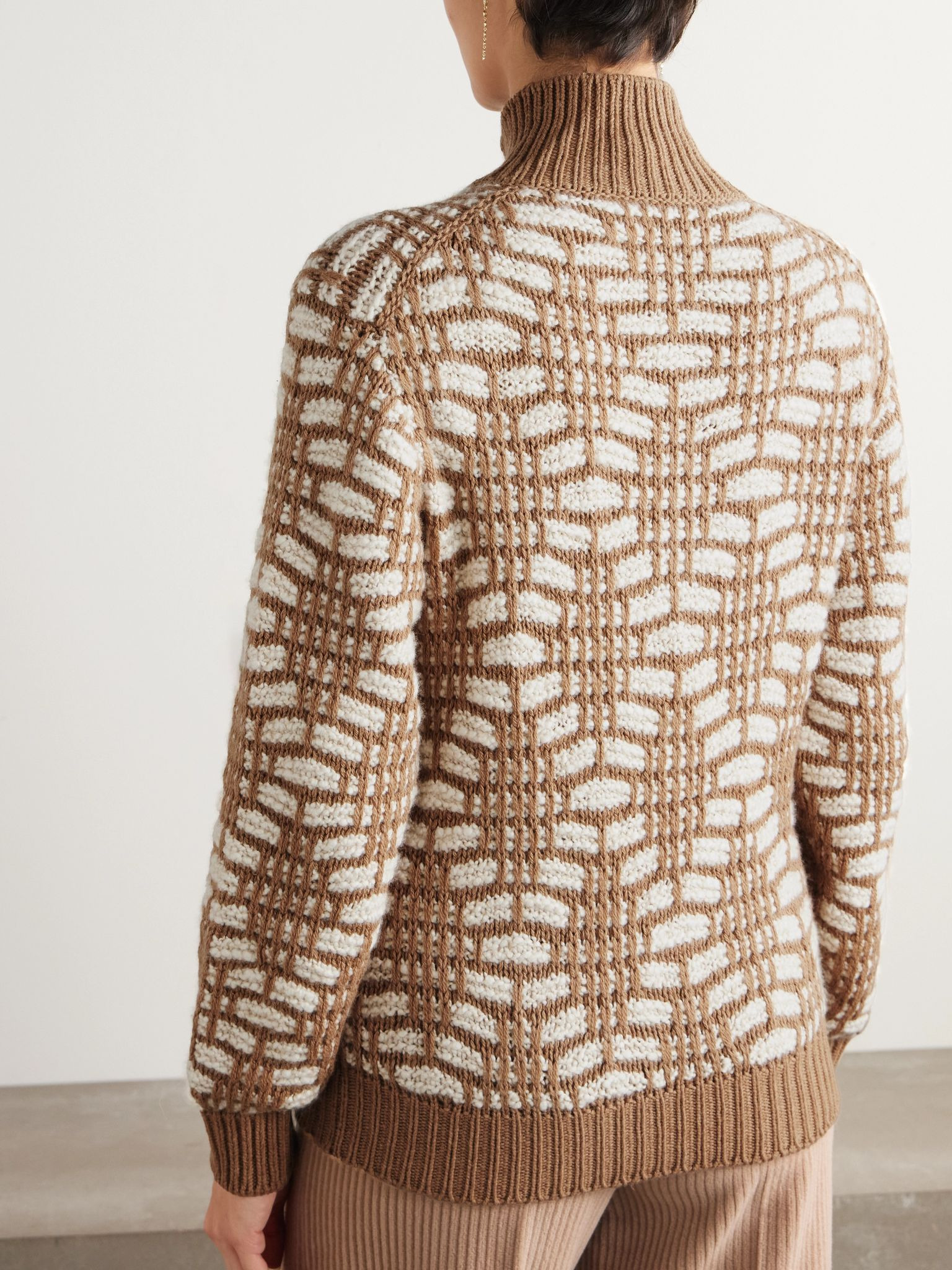 Jacquard-knit camel hair sweater Beige - 4