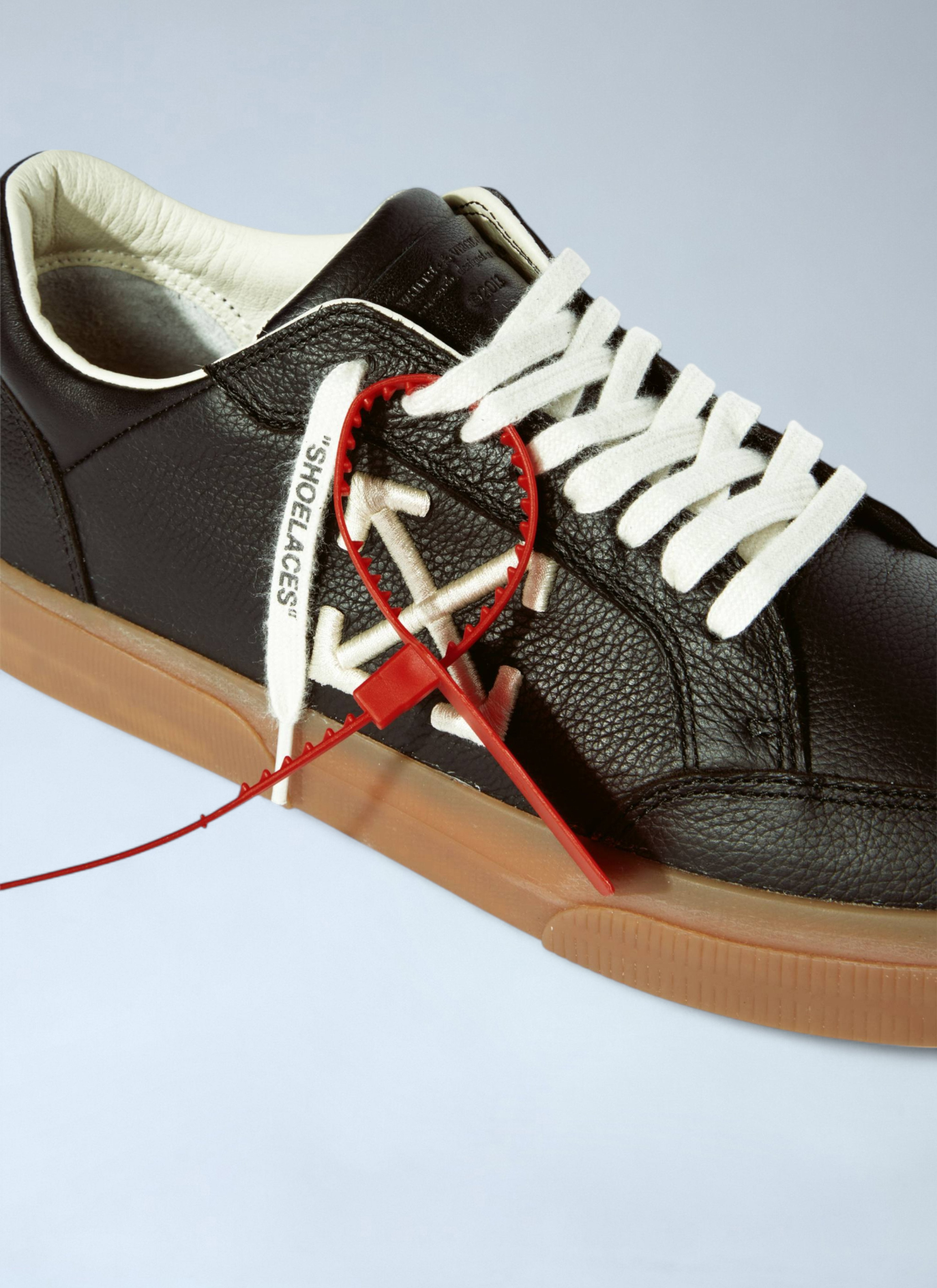 Off White Men Vulcanized Sneakers - 3