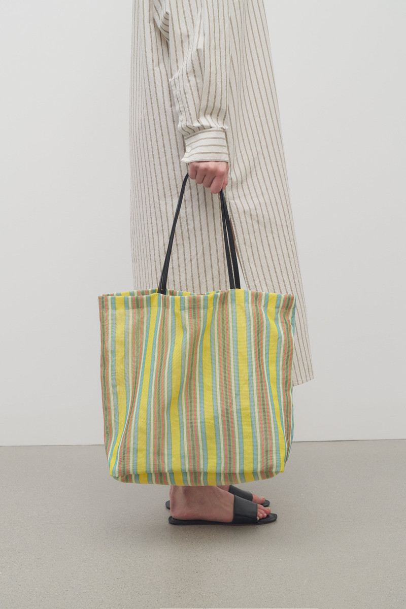 Barn Tote Bag in Mesh 4